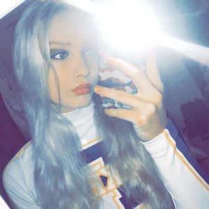 Meet your Posher, Julia